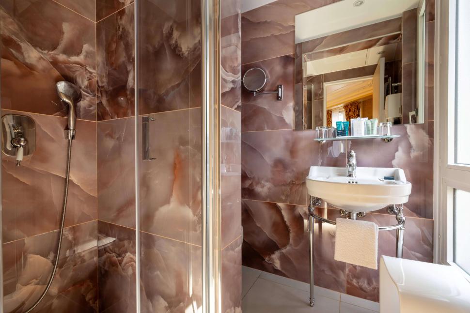 Hôtel Saint Jacques - Salle de Bain